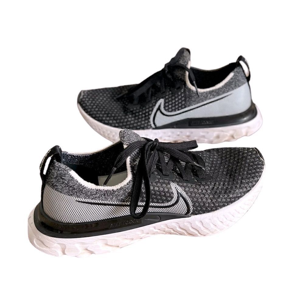 Nike React Flyknit Black White Running Shoes Size 7.5